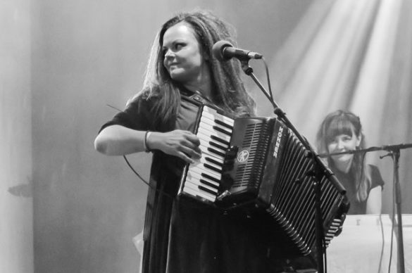 Katzenjammer on stage at Cropredy Festival 13 August 2015