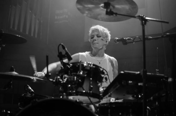 honeyblood-saint-lukes-2016-18 Honeyblood on stage at Saint Luke's Glasgow 8 December 2016