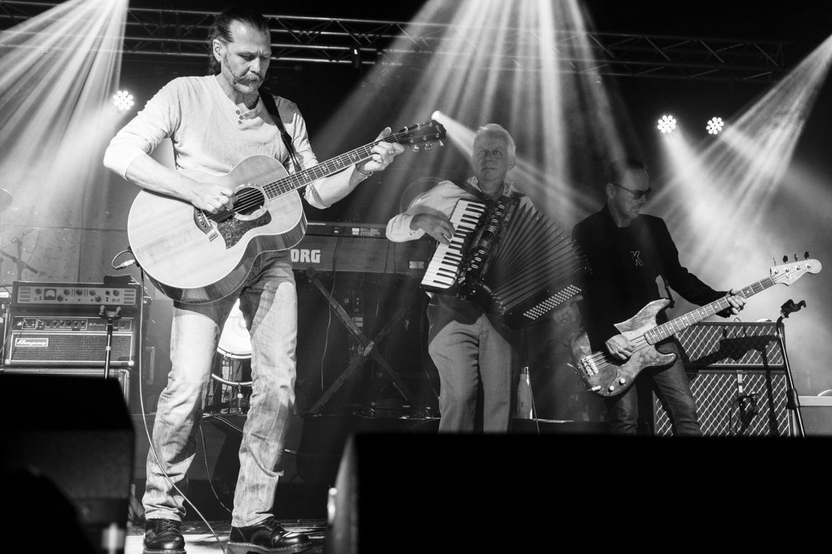 Del Amitri on stage at Glasgow Barrowlands on 28 July 2018