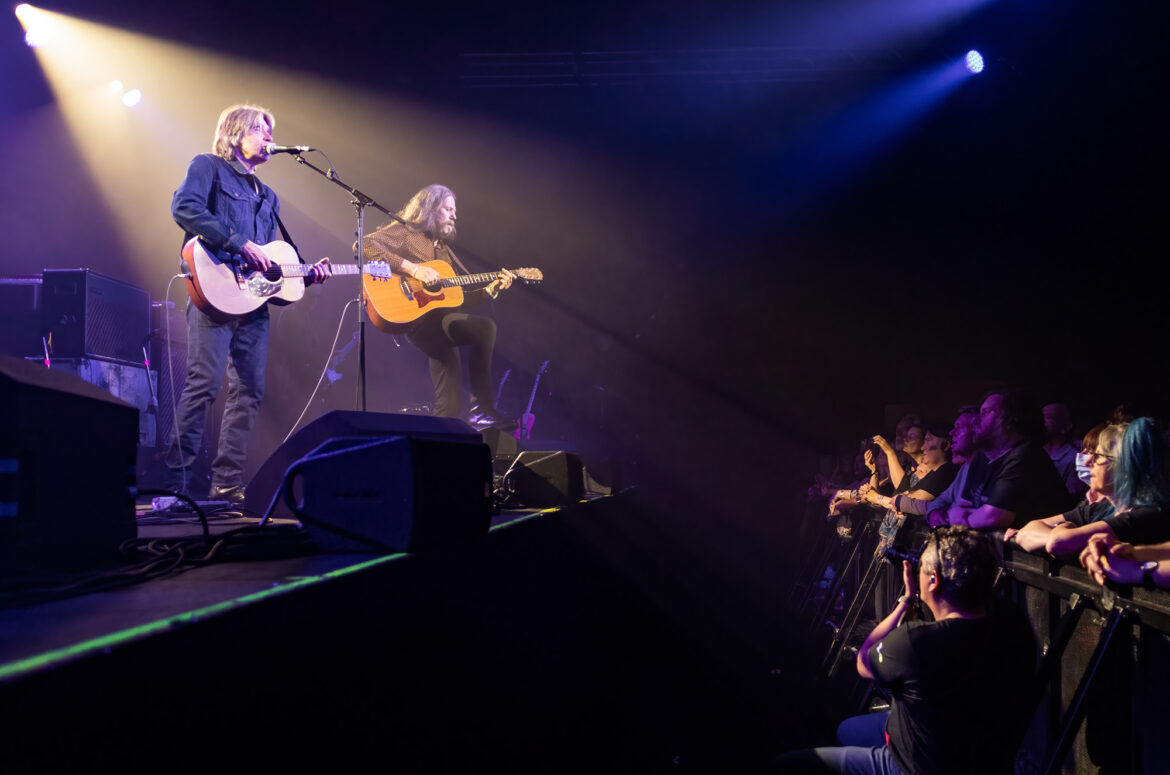 Photo of Del Amitri performing with the crowd watching them